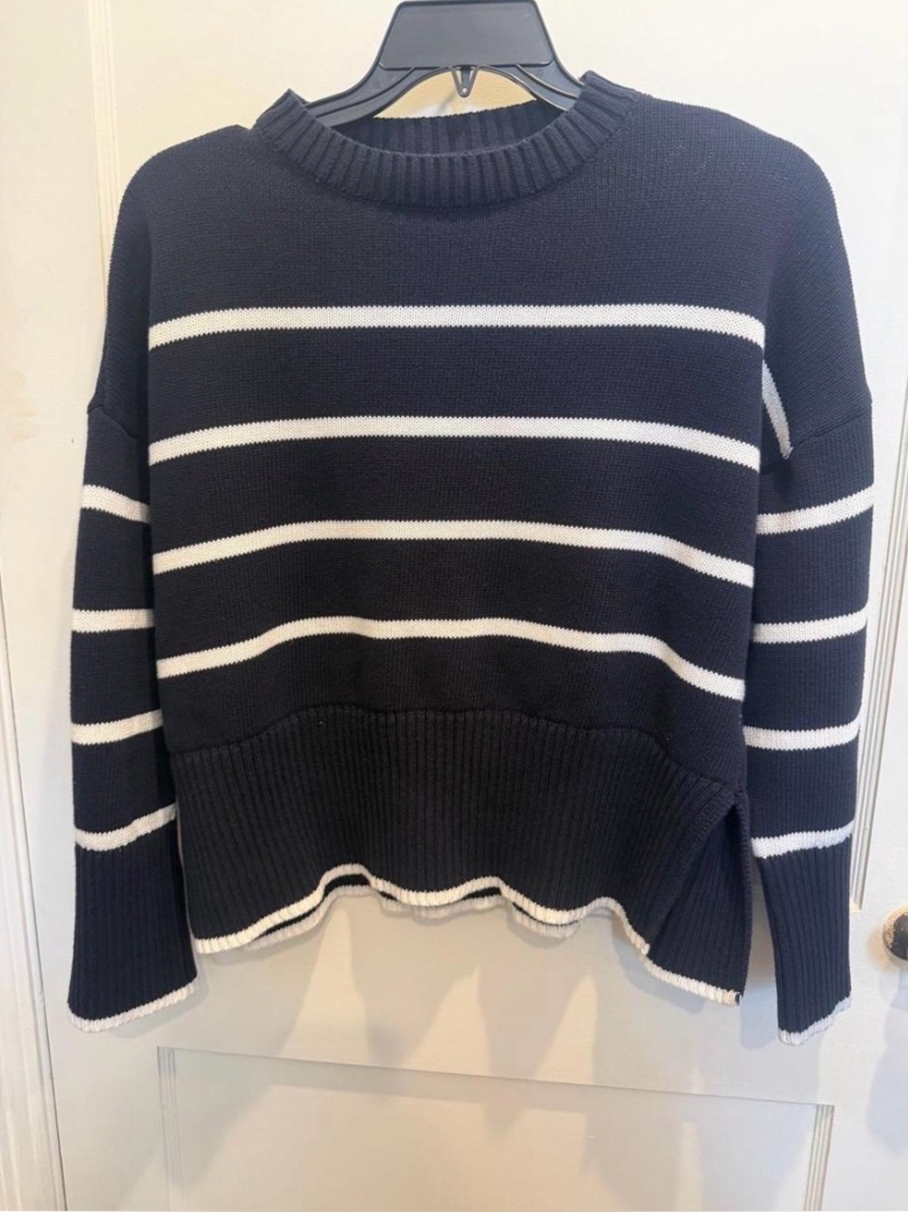 🍂Sincerely Jules Navy & White Striped Crewneck Sweater